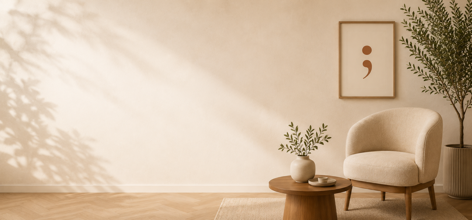 Ambiente acolhedor da Clínica Continue: poltrona, planta e quadro com ponto e vírgula